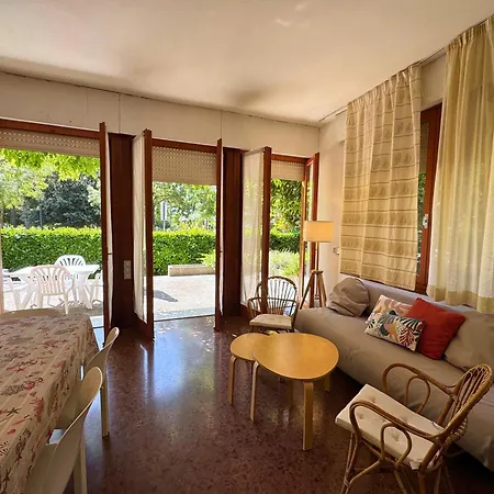 Lilly Villa